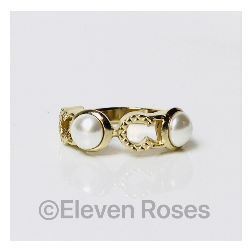 CHANEL Pearl Ring - Picture 1 of 7